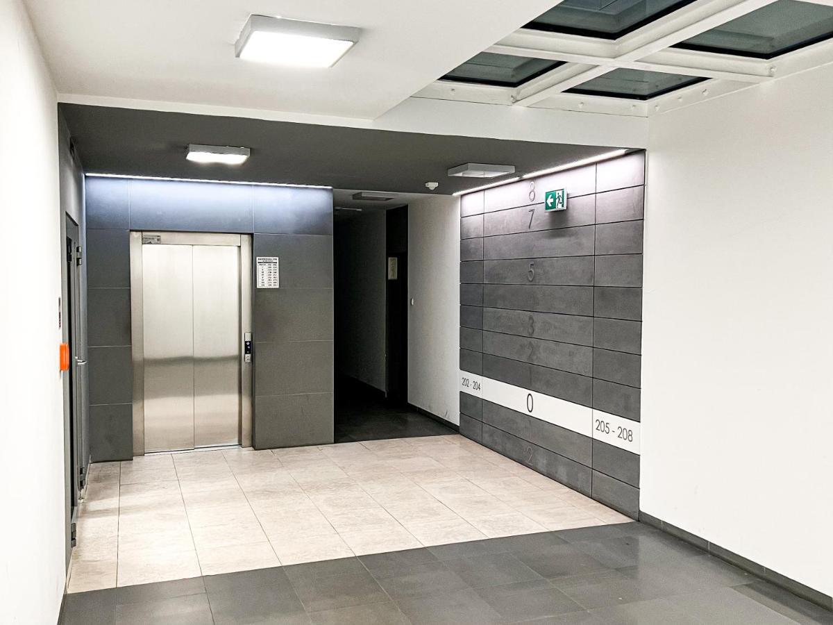 ורשה Nowoczesny Apartament - Blisko Centrum מראה חיצוני תמונה